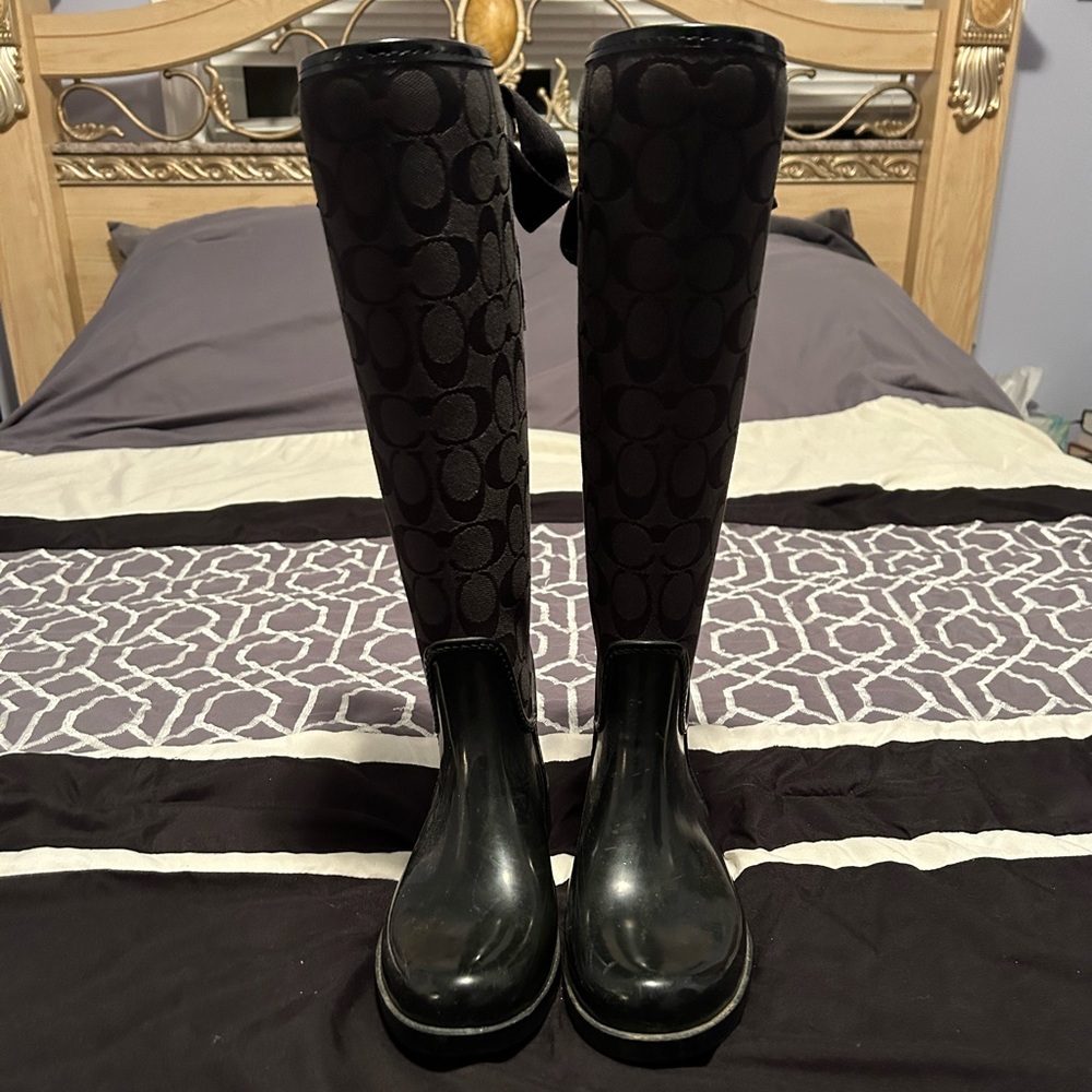 Coach rain boots. Black. Size 6 - Picture 2 of 2